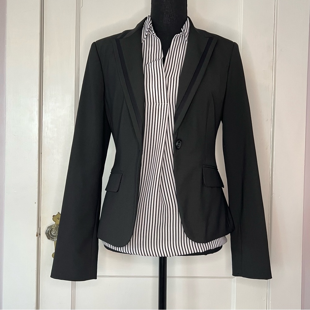 Express Suit Jacket - Picture 2 of 8